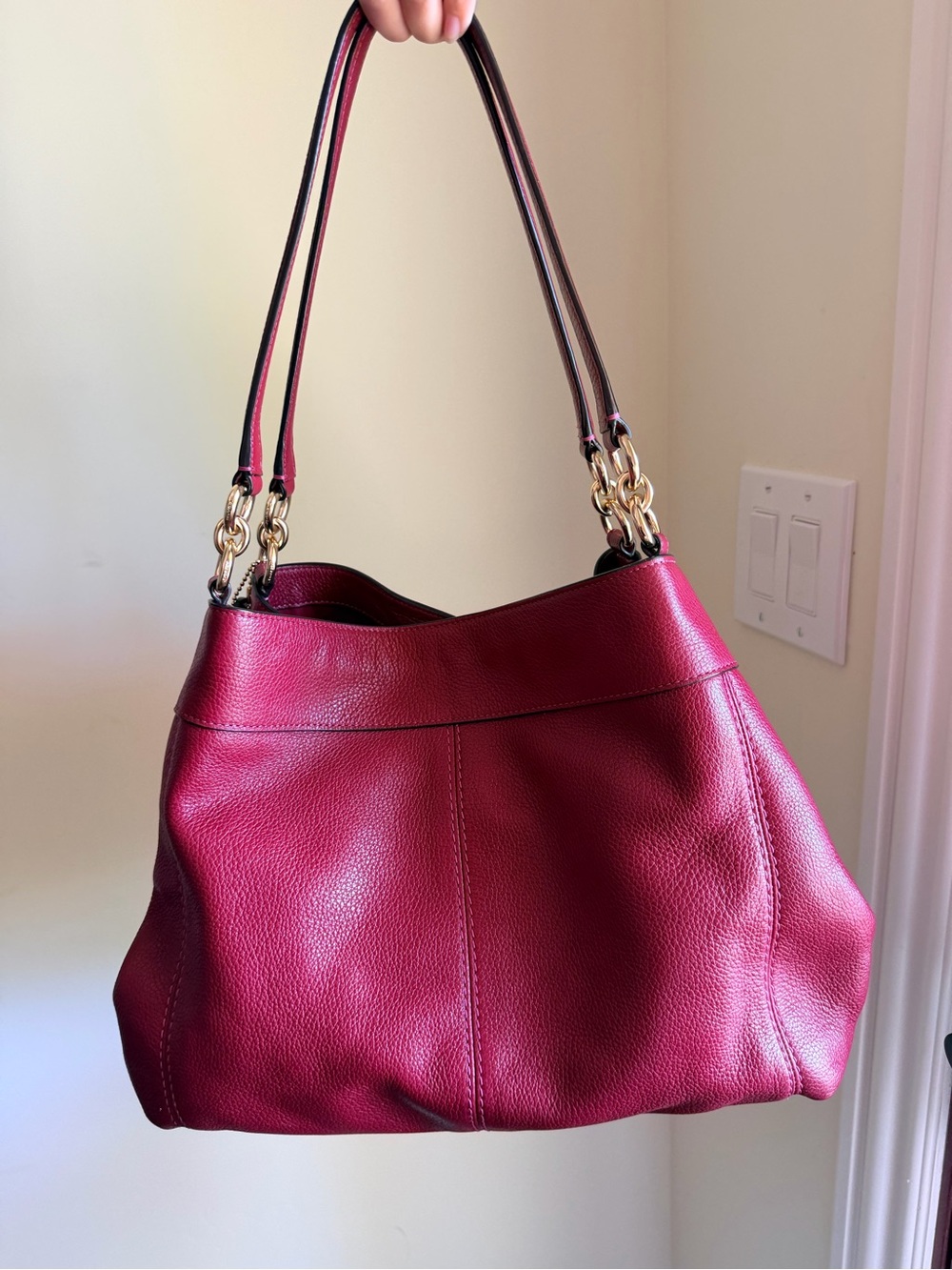 Coach Lexy Pebbled Leather Shoulder Bag in Wine Red with Gold Hardware - Picture 3 of 13